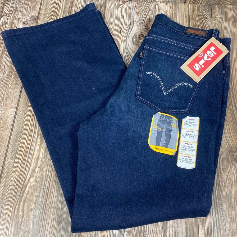 Levi's Perfectly Slimming Bootcut High Rise Jeans - Picture 8 of 8